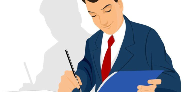 La correction des comptes annuels se fait avant l'approbation de ces comptes.